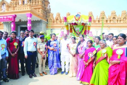 ನಗರದಲ್ಲಿ ಬಿರ್ಸಾಮುಂಡ ಜಯಂತಿ ವಿವಿಧ ಜಾನಪದ ಕಲಾತಂಡಗಳಿಂದ ಆಕರ್ಷಕ ಮೆರವಣಿಗೆ