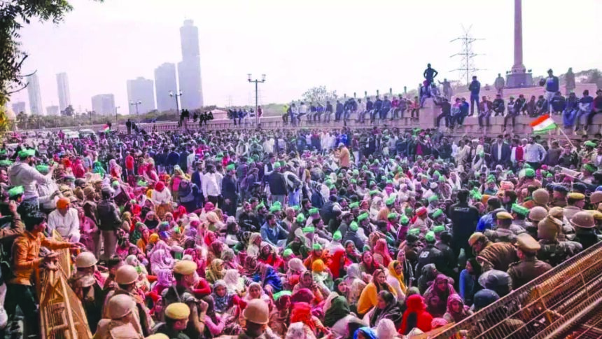 ದೆಹಲಿಯಲ್ಲಿ ಉದ್ವಿಗ್ನ ಸ್ಥಿತಿ