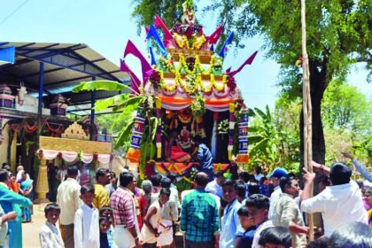 ಅರೆಹಳ್ಳಿಯಲ್ಲಿ ವಿಜೃಂಭಣೆಯ ಶ್ರೀ ಕಾಶಿ ವಿಶ್ವೇಶ್ವರಸ್ವಾಮಿ ಬ್ರಹ್ಮರಥೋತ್ಸವ