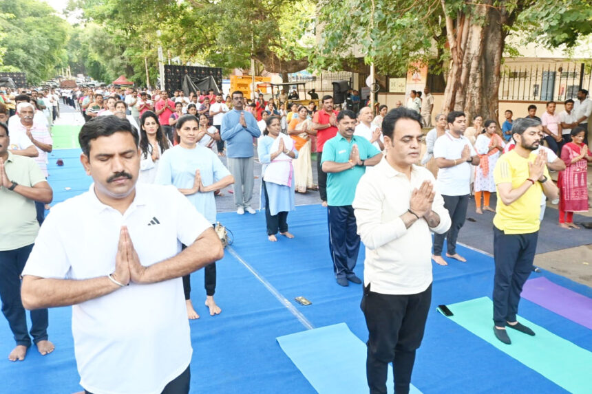 ದೈಹಿಕ, ಮಾನಸಿಕ ಆರೋಗ್ಯ ವೃದ್ಧಿಗೆ ಯೋಗ ಸಹಾಯಕ: ವಿಜಯೇಂದ್ರ