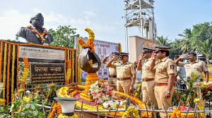 ಮುಂಬೈ ದಾಳಿಗೆ 16 ವರ್ಷ ಹುತಾತ್ಮರಿಗೆ ನಮನ