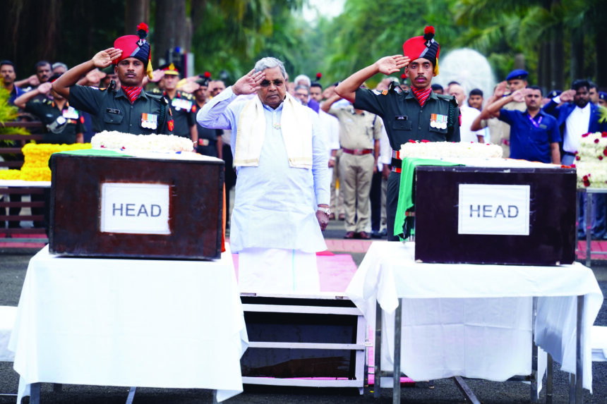 ಮೃತ ಯೋಧರಿಗೆ ಸಿಎಂ ಅಂತಿಮ ಗೌರವ