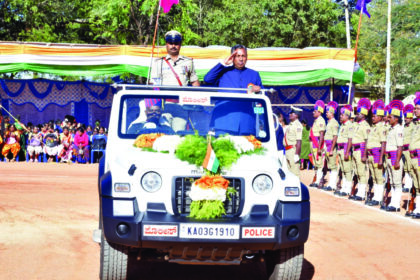 ನಮ್ಮ ಸಂವಿಧಾನವು ದೇಶದ ಅಭಿವೃದ್ಧಿಗೆ ಪೂರಕವಾಗಿ ವರವಾಗಿದೆ: ಕೆ.ಹೆಚ್.ಮುನಿಯಪ್ಪ