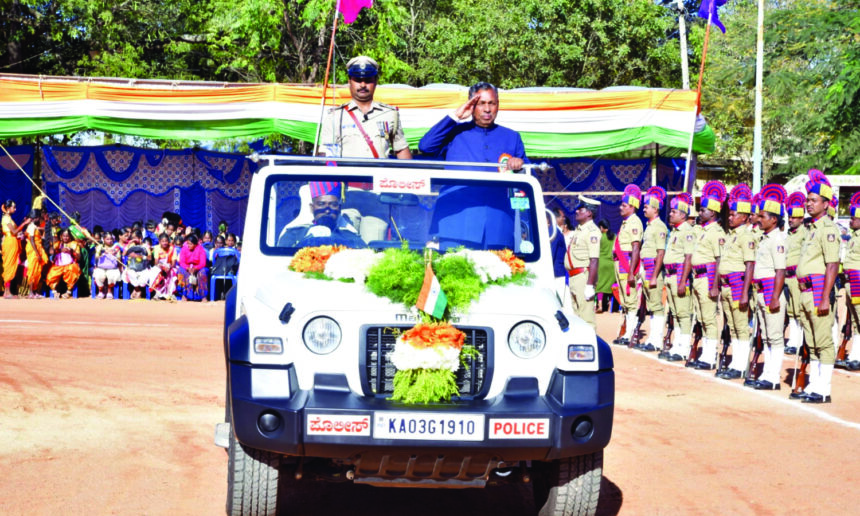 ನಮ್ಮ ಸಂವಿಧಾನವು ದೇಶದ ಅಭಿವೃದ್ಧಿಗೆ ಪೂರಕವಾಗಿ ವರವಾಗಿದೆ: ಕೆ.ಹೆಚ್.ಮುನಿಯಪ್ಪ