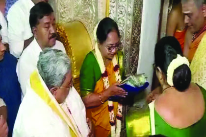 ‘ಚಾಮುಂಡಿ ದೇವಿ ದರ್ಶನ ಪಡೆದ ಮುಷ್ತಕ್’