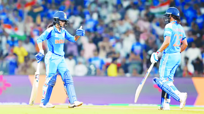 ಆಸೀಸ್ ವಿರುದ್ಧ ಗುಡುಗಿದ ಜೆಮಿಮಾ ರೋಡ್ರಿಗಸ್: ಫೈನಲ್ ಗೇರಿದ ಭಾರತ! ಆಸೀಸ್ ವಿರುದ್ಧ ಗುಡುಗಿದ ಜೆಮಿಮಾ ರೋಡ್ರಿಗಸ್: ಫೈನಲ್ ಗೇರಿದ ಭಾರತ!