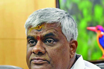 “ಹಾಸನಾಂಬೆ ದರ್ಶನ ಪಡೆದರುಎಚ್.ಡಿ.ರೇವಣ್ಣ”
