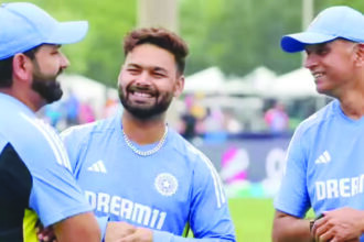 ಭಾರತ ಟಿ೨೦ ತಂಡದ ಇಂದಿನ ಮನಸ್ಥಿತಿಗೆ ಕಾರಣವೇ `ಹಿಟ್ ಮ್ಯಾನ್’: ದ್ರಾವಿಡ್ ಭಾರತ ಟಿ೨೦ ತಂಡದ ಇಂದಿನ ಮನಸ್ಥಿತಿಗೆ ಕಾರಣವೇ `ಹಿಟ್ ಮ್ಯಾನ್’: ದ್ರಾವಿಡ್