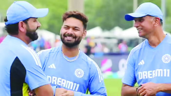 ಭಾರತ ಟಿ೨೦ ತಂಡದ ಇಂದಿನ ಮನಸ್ಥಿತಿಗೆ ಕಾರಣವೇ `ಹಿಟ್ ಮ್ಯಾನ್’: ದ್ರಾವಿಡ್ ಭಾರತ ಟಿ೨೦ ತಂಡದ ಇಂದಿನ ಮನಸ್ಥಿತಿಗೆ ಕಾರಣವೇ `ಹಿಟ್ ಮ್ಯಾನ್’: ದ್ರಾವಿಡ್