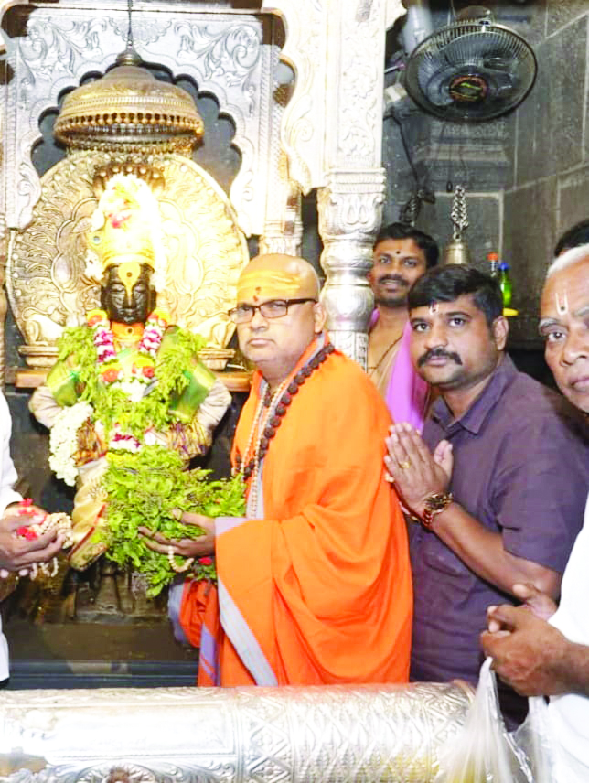 “ಶ್ರೀ ವಿಠ್ಠಲ ರುಕ್ಮಿಣಿ ಯ ದರ್ಶನ ಪಡೆದ ಶ್ರೀ ಮಂಜುನಾಥ ಭಾರತೀ ಸ್ವಾಮಿಜೀ” “ಶ್ರೀ ವಿಠ್ಠಲ ರುಕ್ಮಿಣಿ ಯ ದರ್ಶನ ಪಡೆದ ಶ್ರೀ ಮಂಜುನಾಥ ಭಾರತೀ ಸ್ವಾಮಿಜೀ”