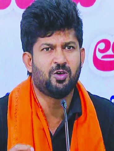 “ಬಾಲಕಿ ಅತ್ಯಾಚಾರ ಪ್ರಕರಣ ಧ್ವನಿ ಎತ್ತದ ಸರ್ಕಾರದ ವಿರುದ್ಧ ಪ್ರತಾಪ್‌ಸಿಂಹ ವಾಗ್ದಾಳಿ”