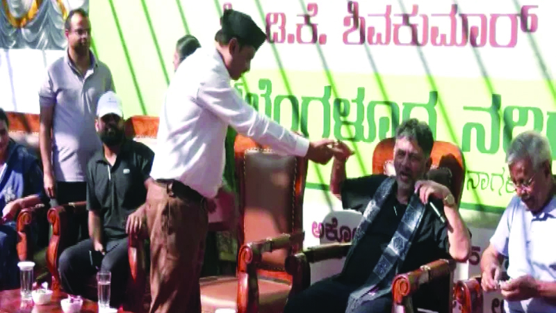 “ಮುನಿರತ್ನ ಹೈಡ್ರಾಮಾ”