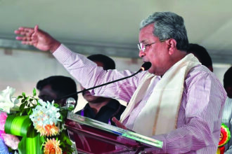 “ಬೆಳೆಗಾರರ ಹೆಸರಲ್ಲಿ ಕಬ್ಬಿನ  ಟ್ರ್ಯಾಕ್ಟರ್‌ಗಳಿಗೆ ಬೆಂಕಿ: ತನಿಖೆಗೆ ರಾಜ್ಯ ಸರ್ಕಾರ ಆದೇಶ”