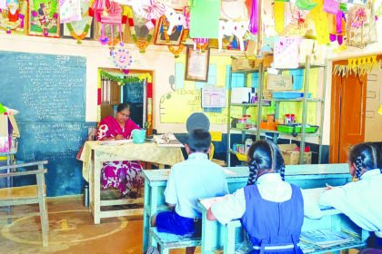 `ಸರಕಾರಿ ಶಾಲೆಯಲ್ಲಿ ನೂರರಿಂದ ಮೂರಕ್ಕೆ ಇಳಿದ ಮಕ್ಕಳ ಸಂಖ್ಯೆ’