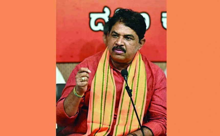 “ಕಾಂಗ್ರೆಸ್ ಸರ್ಕಾರದ ಉದ್ಧಟತನಕ್ಕೆ ಮತ್ತೋರ್ವ ರೈತ ಬಲಿ: ಅಶೋಕ್ ಕಿಡಿ”