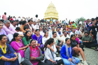 “ಟನಲ್ ನಿರ್ಮಾಣಕ್ಕೆ ವಿರೋಧ ಆರ್. ಅಶೋಕ್ ನೇತೃತ್ವದಲ್ಲಿ ಲಾಲ್‌ಬಾಗ್‌ನಲ್ಲಿ ಶಾಂತಿಯುತ ಪ್ರತಿಭಟನೆ”