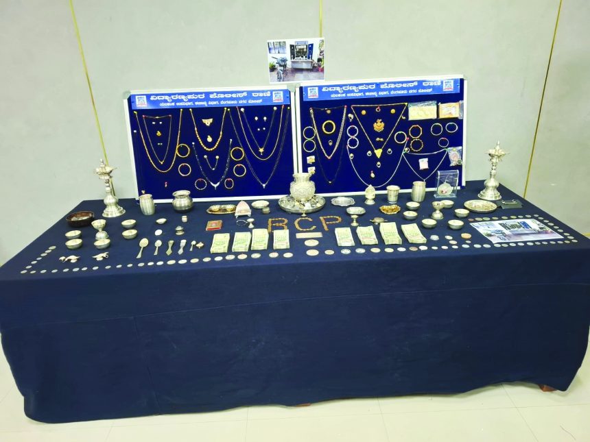 ೭೦ ಲಕ್ಷ ರೂ. ಮೌಲ್ಯದ ಚಿನ್ನಾಭರಣ ವಶ: ನಾಲ್ವರು ಆರೋಪಿಗಳ ಸೆರೆ