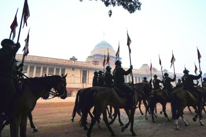 ದೆಹಲಿಯಲ್ಲಿ ಕಟ್ಟೆಚ್ಚರ: ಗಣರಾಜ್ಯೋತ್ಸವ ಹಿನ್ನೆಲೆಯಲ್ಲಿ ಎಲ್ಲೆಡೆ ಪೊಲೀಸರ ಕಣ್ಗಾವಲು