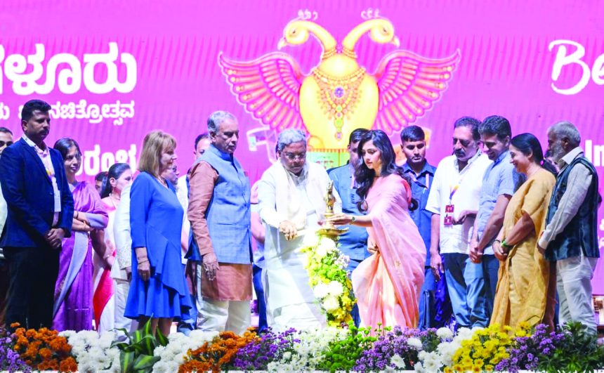 ಚಿತ್ರೋದ್ಯಮದ ಅಭಿವೃದ್ಧಿಗೆ ಸರ್ಕಾರ ಸಿದ್ಧ: ಸಿದ್ದರಾಮಯ್ಯ