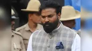 ಭರತ್‌ರೆಡ್ಡಿಯನ್ನು ಬಂಧಿಸಿ ಬ್ಯಾನರ್ ಪ್ರಕರಣ: ಮಾಜಿ ಸಚಿವ ಬಿ. ಶ್ರೀರಾಮುಲು ಆಗ್ರಹ