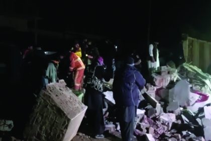 ಪಾಕ್‌ನಲ್ಲಿ ಆತ್ಮಾಹುತಿ ದಾಳಿ: ಐದು ಸಾವು