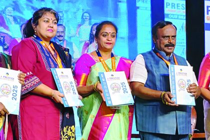 ಬೆಂಗಳೂರು ಆವಲಹಳ್ಳಿಯ ರಾಮಪುರದಲ್ಲಿರುವ ಪ್ರೆಸ್ಟೀಜ್ ಇಂಟರ್ ನ್ಯಾಷನಲ್ ಶಾಲಾ ವಾರ್ಷಿಕೋತ್ಸವ ಅದ್ದೂರಿಯಾಗಿ ಜರುಗಿತು, ಸಮಾರಂಭದಲ್ಲಿ ಮುಖ್ಯ ಅಥಿತಿಗಳಾಗಿ ಬೆಂಗಳೂರು ಜಯನಗರ ವಿಧಾನಸಭಾ ಕ್ಷೇತ್ರದ ಮಾಜಿ ಶಾಸಕಿ ಸೌಮ್ಯರೆಡ್ಡಿ ರವರು ಭಾಗವಹಿಸಿ, ಶಾಲಾ ವಾರ್ಷಿಕ ವರದಿ ಪುಸ್ತಕ ಬಿಡುಗಡೆ ಮಾಡಿದರು, ವಿದ್ಯಾರ್ಥಿಗಳಿಗೆ ಉತ್ತಮ ಶಿಕ್ಷಣ ನೀಡುತ್ತಿರುವ ಉತ್ತಮ ಶಾಲೆ ಎಂದು ಬಣ್ಣಿಸಿದರು, ವಿದ್ಯಾ ಸಂಸ್ಥೆಯ ಚೇರ್ಮನ್ ಪಿ. ಆಂಜಿನಪ್ಪ, ನಿರ್ದೇಶಕರಾದ ರಮಾದೇವಿ ಮತ್ತು ಲಾಸ್ಯ ಸೌಜನ್ಯ ಹಾಗೂ ಶಾಲಾ ಸಿಬ್ಬಂದಿ ವರ್ಗದವರು ಸೇರಿದಂತೆ ಸಾವಿರಾರು ಪೋಷಕರು ಕಾರ್ಯಕ್ರಮದಲ್ಲಿ ಪಾಲ್ಗೊಂಡಿದ್ದರು, ವಿದ್ಯಾರ್ಥಿಗಳು ಅತ್ಯುತ್ತಮವಾಗಿ ಸಾಂಸ್ಕöÈತಿಕ ಕಾರ್ಯಕ್ರಮಗಳನ್ನು ನೆರವೇರಿಸಿದರು. ಚಿತ್ರ: ಜಿ.ಎಲ್.ಸಂಪಂಗಿ ರಾಮುಲು