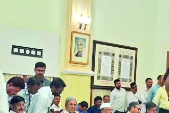 ಕರ್ನಾಟಕ ರಾಜ್ಯ ಸರ್ಕಾರದ ಮುಖ್ಯಮಂತ್ರಿ ಸಿದ್ದರಾಮಯ್ಯ ರವರು  ದಲಿತ ಸಂಘಟನೆಗಳ ಮುಖಂಡರುಗಳ ಜೊತೆಗೆ ೨೦೨೬-೨೭ನೇ ಸಾಲಿನ ಬಜೆಟ್ ಗೆ ಸಂಬAಧಿಸಿದAತೆ ವಿಧಾನಸೌಧದ ಸಮ್ಮೇಳನ ಸಭಾಂಗಣದಲ್ಲಿ ಸಭೆ ನಡೆಸಿದರು. ಈ ವೇಳೆ ಆದಿ ಜಾಂಬವ ಬ್ರಿಗೇಡ್ ನ ಅಧ್ಯಕ್ಷರಾದ ಪ್ರತಾಪ್ ಕೆ ರವರು ಬಜೆಟ್‌ಗೆ ಸಂಬAಧಪಟ್ಟAತೆ ಸರ್ಕಾರದ SಅSP ಯೋಜನೆಯಲ್ಲಿ ಈಗಾಗಲೇ ಸರ್ಕಾರ ಆದೇಶ ಮಾಡಿರುವ ಶೇಕಡ ೧೭%  ಒಳ ಮೀಸಲಾತಿ ಅನುಸಾರ (೬+೬+೫) ಪ್ರಕಾರ  ವರ್ಗೀಕರಣ ಮಾಡಿ ಪರಿಶಿಷ್ಟ ಜಾತಿ ಎಲ್ಲಾ ಜನಾಂಗಕ್ಕೆ ನ್ಯಾಯ ಒದಗಿಸಿ ಕೊಡಬೇಕೆಂದು ಮನವಿ ಮಾಡಲಾಯಿತು. ಸಮಾಜ ಕಲ್ಯಾಣ ಸಚಿವರಾದ ಹೆಚ್.ಸಿ.ಮಹದೇವಪ್ಪ, ಹಾಗೂ ಸಮಾಜದ ಮುಖಂಡರು, ಸರ್ಕಾರದ ಹಲವು ಇಲಾಖೆಗಳ ಹಿರಿಯ ಅಧಿಕಾರಿಗಳು ಸಭೆಯಲ್ಲಿ ಉಪಸ್ಥಿತರಿದ್ದರು.