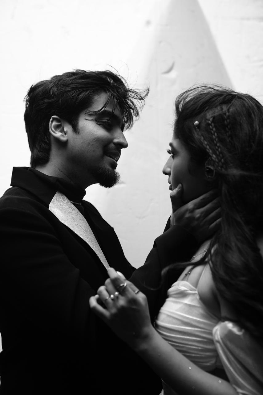 ವೈಷ್ಣವಿ ಫಿಲಂಸ್ ಪ್ರಸ್ತುತಪಡಿಸುವ ‘ಆಹನ’ ಒಂದು  ವಿಭಿನ್ನ ಪರಿಕಲ್ಪನೆಯ ಕನ್ನಡ ಸ್ವತಂತ್ರ ಸಂಗೀತ ಆಲ್ಬಂ