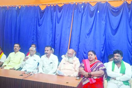 `ಕೃಷ್ಣಬೈರೇಗೌಡರ ವಿರುದ್ಧ ನೀರಾವರಿ ಹೋರಾಟಗಾರರು ಆಕ್ರೋಶ, ಚರ್ಚೆಗೆ ಪಂಥಾಹ್ವಾನ’