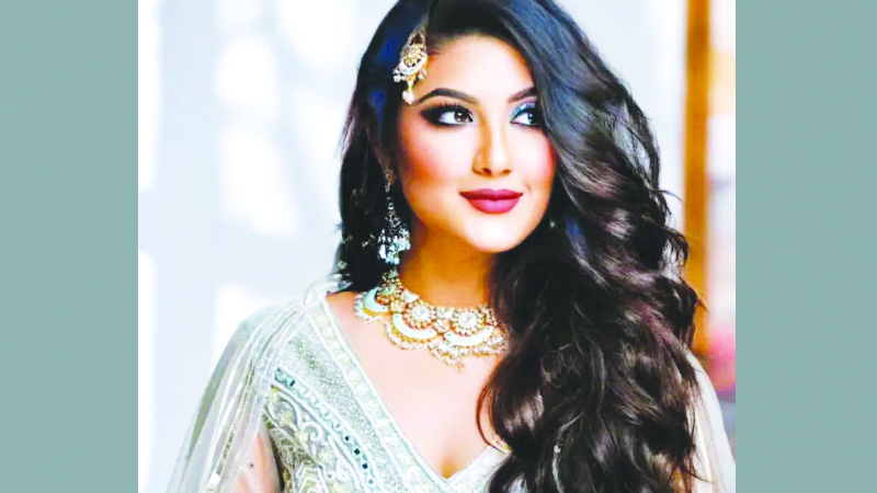 ಡಿವೈಡರ್‌ಗೆ ಕಾರು ಡಿಕ್ಕಿ ನಟಿ ಹರ್ಷಿಲ್ ಕಾಲಿಯಾ ಸಾವು