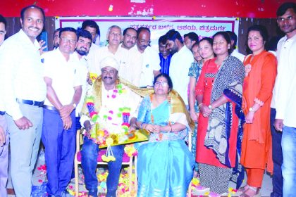 ಸಾಹಿತಿ ಸಂಶೋಧಕ ಡಾ.ಜೆ.ಕರಿಯಪ್ಪ ಮಾಳಿಗೆ ಅವರಿಗೆ ಪತ್ರಕರ್ತರಿಂದ ಗೌರವಾರ್ಪಣೆ