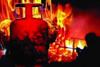 ಸಿಲಿಂಡರ್ ಸ್ಫೋಟ: ಇಬ್ಬರಿಗೆ ಗಂಭೀರ ಗಾಯ