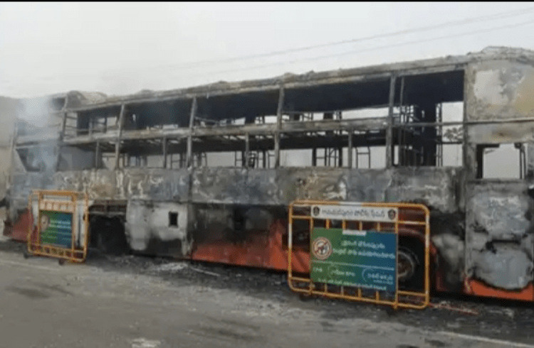 ಚಲಿಸುತ್ತಿದ್ದ ಬಸ್‌ನಲ್ಲಿ ಹಠಾತ್ ಅಗ್ನಿ ಅವಘಡ; ಒಡಿಶಾ ಶಾಸಕ ಸೇರಿ 36 ಪ್ರಯಾಣಿಕರ ರಕ್ಷಣೆ!