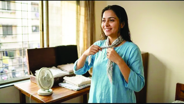 ಬೇಸಿಗೆ ಬಿಸಿಲಿಗೆ ತಂಪಾಗಲು ವೈರಲ್ ಆಗುತ್ತಿರುವ ಫ್ಯಾಷನ್ ಟಿಪ್ಸ್