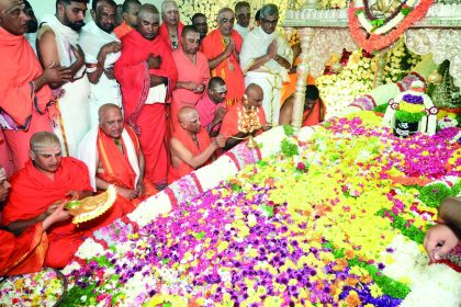 ಸಿದ್ದಗಂಗೆಯಲ್ಲಿ ಭಕ್ತಸಾಗರ