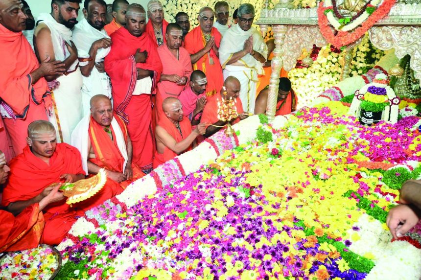 ಸಿದ್ದಗಂಗೆಯಲ್ಲಿ ಭಕ್ತಸಾಗರ