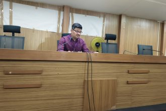 ಸುಸೂತ್ರ ಮತದಾನಕ್ಕೆ ಜಿಲ್ಲಾಡಳಿತದ ಸಕಲ ಸಿದ್ಧತೆ: ಚುನಾವಣಾಧಿಕಾರಿ ಸಂತೋಷ್ ಕುಮಾರ್