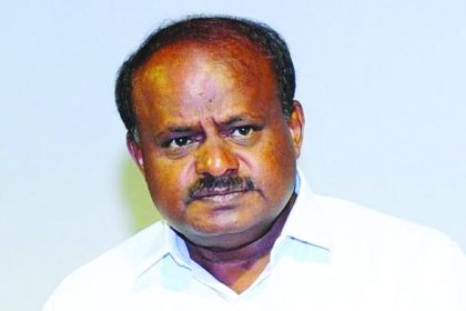 ಸಂಸತ್ ಆವರಣದಲ್ಲಿ ಬಸವ ಜಯಂತಿ ಜಗಜ್ಯೋತಿ ಬಸವೇಶ್ವರರಿಗೆ ಪುಷ್ಪ ನಮನ ಅರ್ಪಿಸಿದ ಹೆಚ್.ಡಿ. ಕುಮಾರಸ್ವಾಮಿ ಕೇಂದ್ರ ಸಚಿವರಾದ ಕಿರಣ್ ರಿಜ್ಜು, ವಿ.ಸೋಮಣ್ಣ ಅವರೊಂದಿಗೆ ಭಾಗಿ