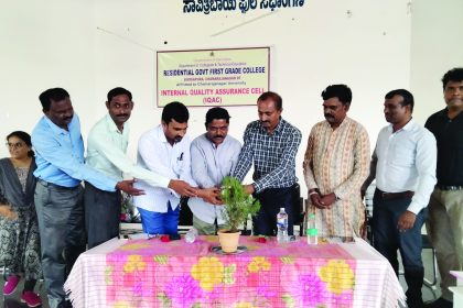 ವಿದ್ಯಾರ್ಥಿಗಳೇ ಪಠ್ಯೇತರ ಚಟುವಟಿಕೆಗಳಲ್ಲಿ ತೊಡಗಿಸಿಕೊಳ್ಳಿ: ಡಾ.ಪಿ.ದೇವರಾಜು