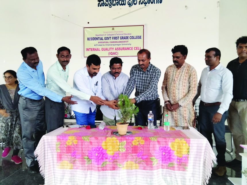 ವಿದ್ಯಾರ್ಥಿಗಳೇ ಪಠ್ಯೇತರ ಚಟುವಟಿಕೆಗಳಲ್ಲಿ ತೊಡಗಿಸಿಕೊಳ್ಳಿ: ಡಾ.ಪಿ.ದೇವರಾಜು