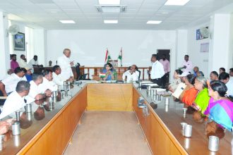 ಏ.20ರಂದು ವಿಚಾರ ಸಂಕಿರಣ, ವಚನ ಗಾಯನದ ಮೂಲಕ ಸಾಂಕೇತಿಕವಾಗಿ ಬಸವ ಜಯಂತಿ ಆಚರಣೆ: ಮತ್ತೊಂದು ದಿನ ಅದ್ಧೂರಿ ಕಾರ್ಯಕ್ರಮಕ್ಕೆ ತೀರ್ಮಾನ