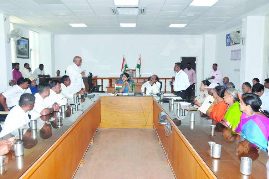 ಏ.20ರಂದು ವಿಚಾರ ಸಂಕಿರಣ, ವಚನ ಗಾಯನದ ಮೂಲಕ ಸಾಂಕೇತಿಕವಾಗಿ ಬಸವ ಜಯಂತಿ ಆಚರಣೆ: ಮತ್ತೊಂದು ದಿನ ಅದ್ಧೂರಿ ಕಾರ್ಯಕ್ರಮಕ್ಕೆ ತೀರ್ಮಾನ