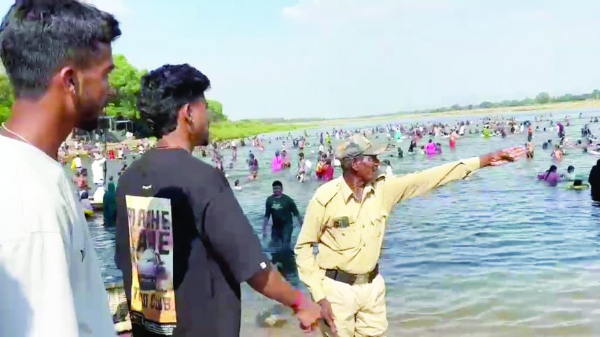 ತಲಕಾಡು ನಿಸರ್ಗಧಾಮ ಕಾವೇರಿ ನದಿಯಲ್ಲಿ ಮುಳುಗಿ ಇಬ್ಬರು ವಿದ್ಯಾರ್ಥಿನಿಯರು ಸಾವು