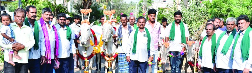ಬಸವ ಜಯಂತಿ ಅಂಗವಾಗಿ ರಾಸುಗಳ ಮೆರವಣಿಗೆ
