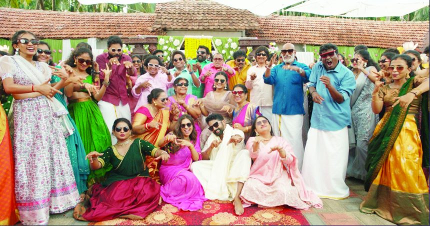 ಮೊದಲ ಹಾಡಿನಲ್ಲಿ ಪಿಚ್ಚರ್ ಮೋಡಿ