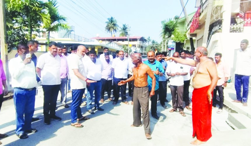 ಬೇಲೂರು ನಗರದ ವೈಕುಂಠ ಬೀದಿಯಲ್ಲಿ ರಸ್ತೆ ಅಭಿವೃದ್ಧಿ ಕಾಮಗಾರಿ ಪರಿಶೀಲಿಸಿದ ಶಾಸಕ ಹೆಚ್.ಕೆ.ಸುರೇಶ್