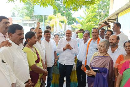 ತಾಲ್ಲೂಕು ಕಚೇರಿಯಲ್ಲಿ ಬಸವ ಜಯಂತಿ ಅವ್ಯವಸ್ಥೆ: ಅಧಿಕಾರಿಗಳ ಗೈರುಹಾಜರಿಗೆ ವೀರಶೈವ ಮುಖಂಡರ ಆಕ್ರೋಶ, ಸಭೆ ಬಹಿಷ್ಕಾರ