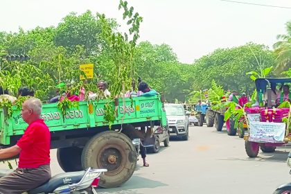 ರೈತರಿಂದ ಟ್ರ್ಯಾಕ್ಟರ್ ಜಾಥಾ | ಯಾವುದೇ ಕಾರಣಕ್ಕೂ ಭೂಮಿ ನೀಡಲ್ಲ