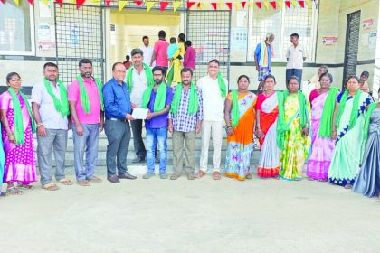 ಭೂ ಗಳ್ಳರ ಜೊತೆ ಶಾಮೀಲಾಗಿ ಸರ್ಕಾರಿ ಆಸ್ತಿ ಮಾರಾಟ: ಕ್ರಮಕ್ಕೆ ಮನವಿ