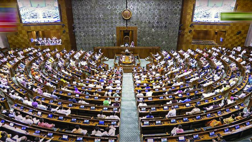 ಕಲಾಪ ಆರಂಭ ಲೋಕಸಭೆಯಲ್ಲಿ ಕ್ಷೇತ್ರ ಮರುವಿಂಗಡಣೆ ಬಿಲ್ ಮಂಡಿಸಿದ ಕಾನೂನು ಸಚಿವ